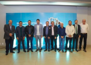 Prefeito Weliton Guimarães e vice participam de encontro estadual sobre governança pública e integridade