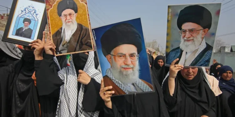 Funeral do ex-líder supremo do Irã, Ali Khamenei, é marcado para julho