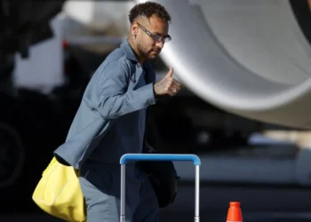 Neymar fará exame para definir retorno aos gramados, diz Ancelotti
