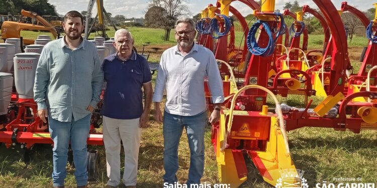 São Gabriel do Oeste participa de entrega de R$ 7,4 milhões para fortalecer a agricultura familiar