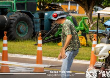 Prefeitura reforça sinalização nos acessos à BR-163 para aumentar segurança em São Gabriel do Oeste