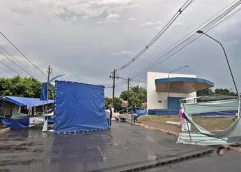 Ventania de 62 km/h arranca barracas e causa estragos em Camapuã