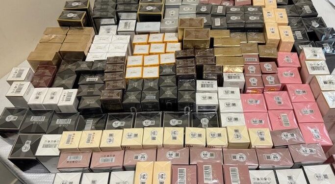 Operação mira grupo suspeito de movimentar mais de R$ 300 milhões com comércio ilegal de perfumes