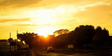Calor de até 39°C antecede tempestades e ventos acima de 80 km/h em MS