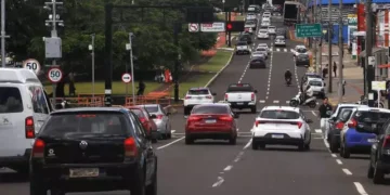 Licenciamento de veículos com placa final 0 vence nesta sexta-feira em MS