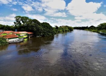 Rio Dourados ultrapassa cota de alerta; Miranda segue próximo do nível de emergência