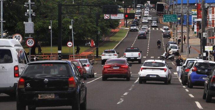 Motorista pode emitir licenciamento sem antecipar multa ainda não vencida em MS
