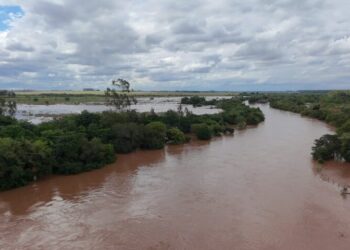 Rios Dourados e Miranda estão acima das cotas de alerta nesta segunda-feira