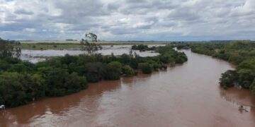 Rios Dourados e Miranda estão acima das cotas de alerta nesta segunda-feira