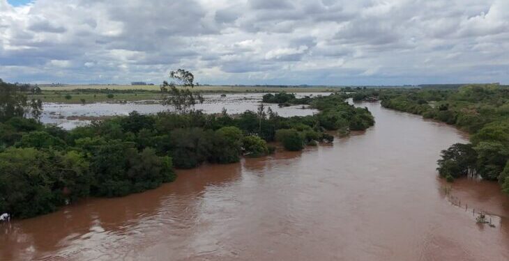Rios Dourados e Miranda estão acima das cotas de alerta nesta segunda-feira